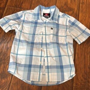 Small 5/6 boys white short sleeved Quicksilver button down Great condition